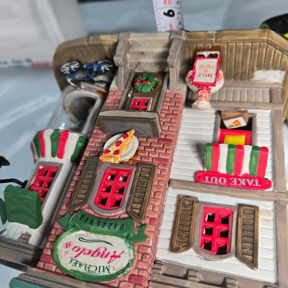 Carole Towne 2007 Michael Angelo's Pizzeria Christmas Village Light Up Building